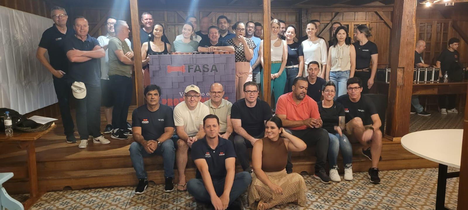 Aprendizagem Lúdica e Engajamento de Equipe: A Experiência do Grupo Darling com a Escape Time